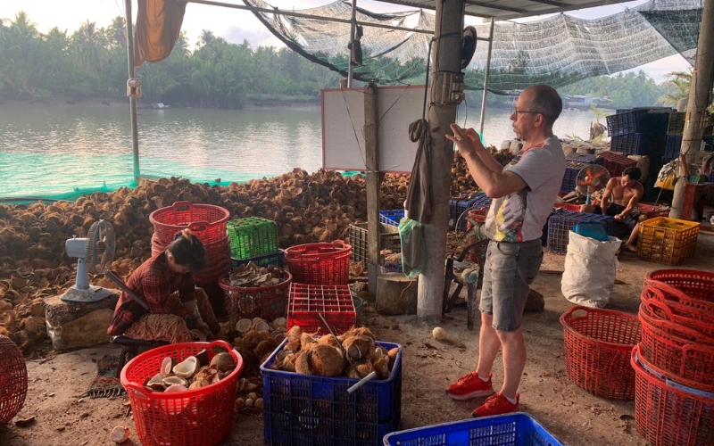 Atelier de traitement de noix de coco Ben Tre