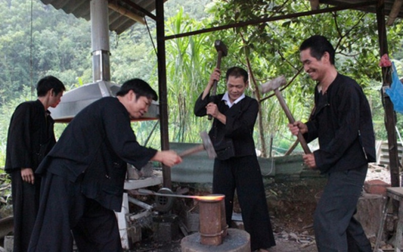 Village des forgerons de Phuc Sen