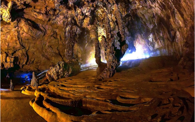 Grotte de Nguom Ngao