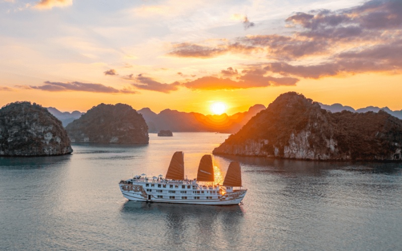 couche de soleil baie halong