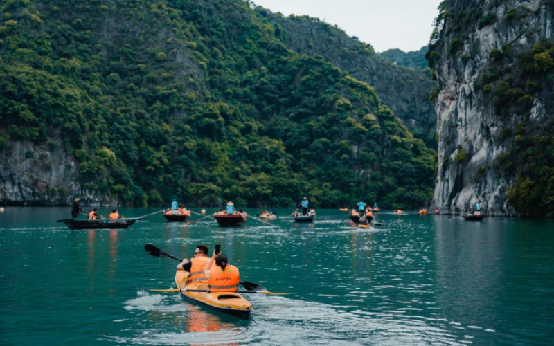 kayak baie halong