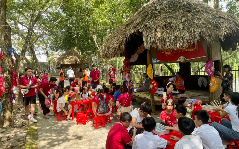 Village des &eacute;ventails de Chang Son