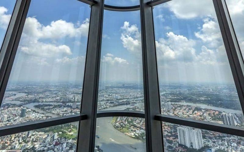 Ho Chi Minh-ville la nuit 