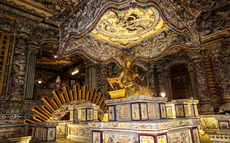 Monuments imp&eacute;riaux de Hu&eacute;