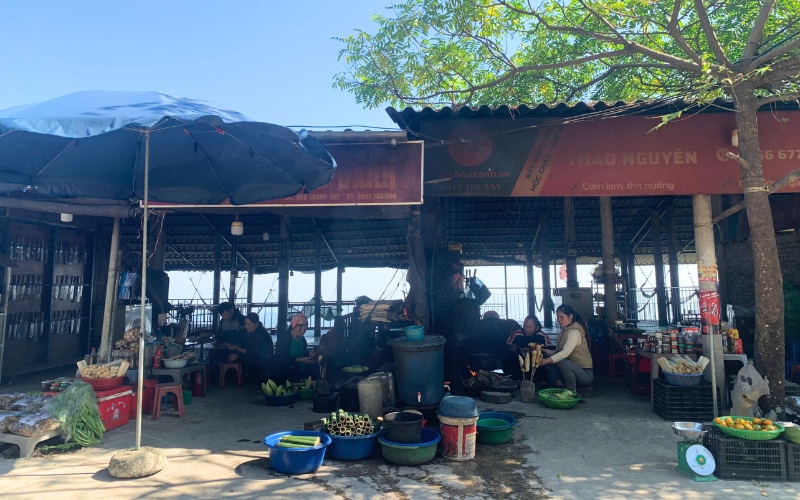 March&eacute; de Thung Khe