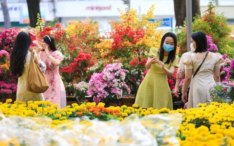 March&eacute;s du T&ecirc;t 