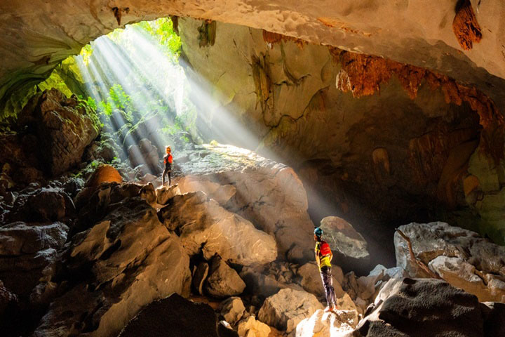 Trekking dans le Nord-Ouest Vietnam et la baie d’Halong – 11 jours